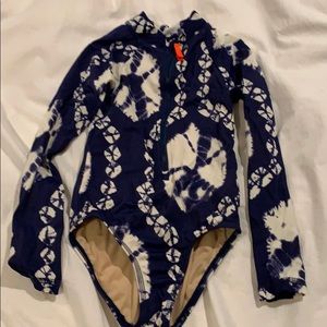 Crewcuts long sleeve swimsuit 4/5